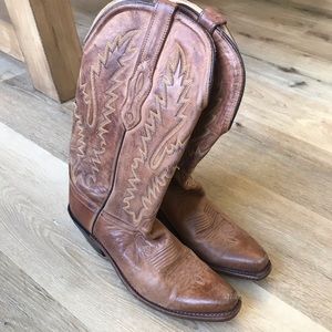 Old West Distressed Leather Cowgirl Boots